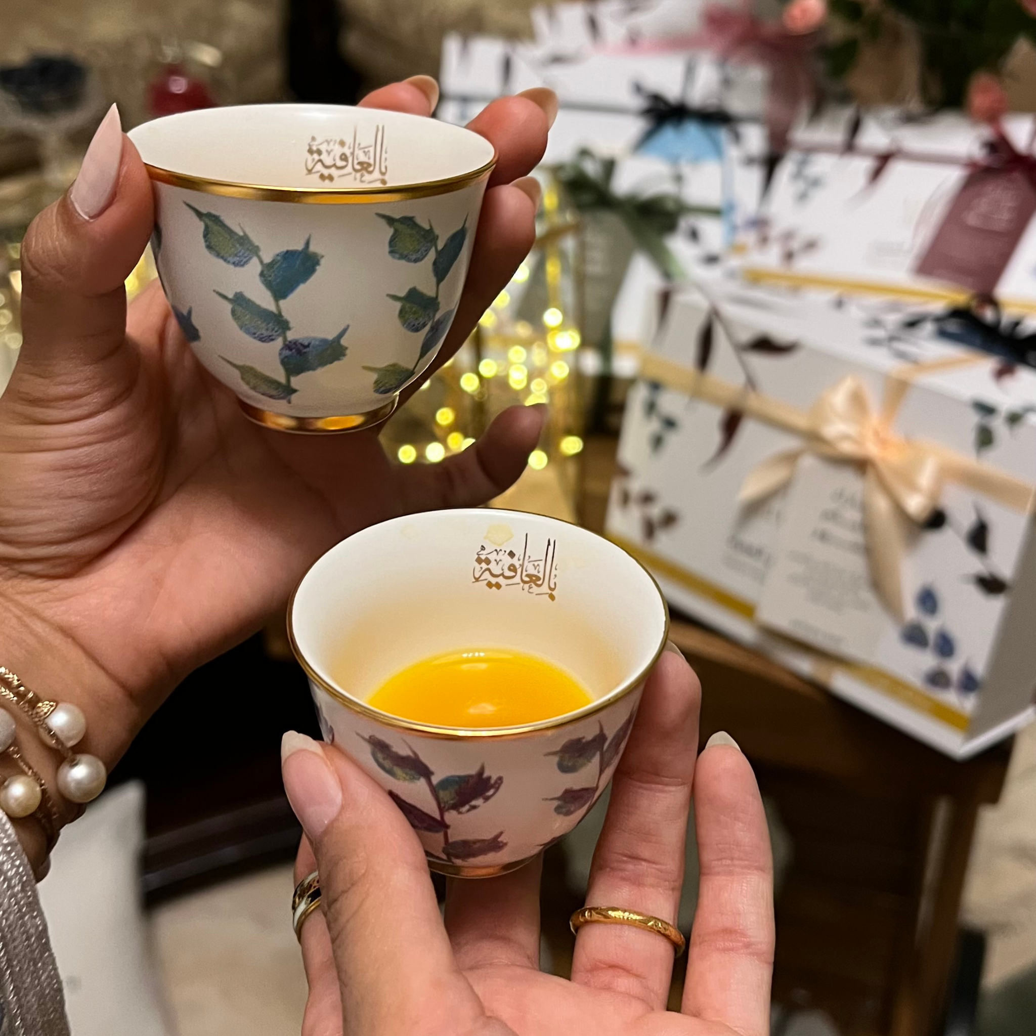 فناجين آرتيشا الملونة