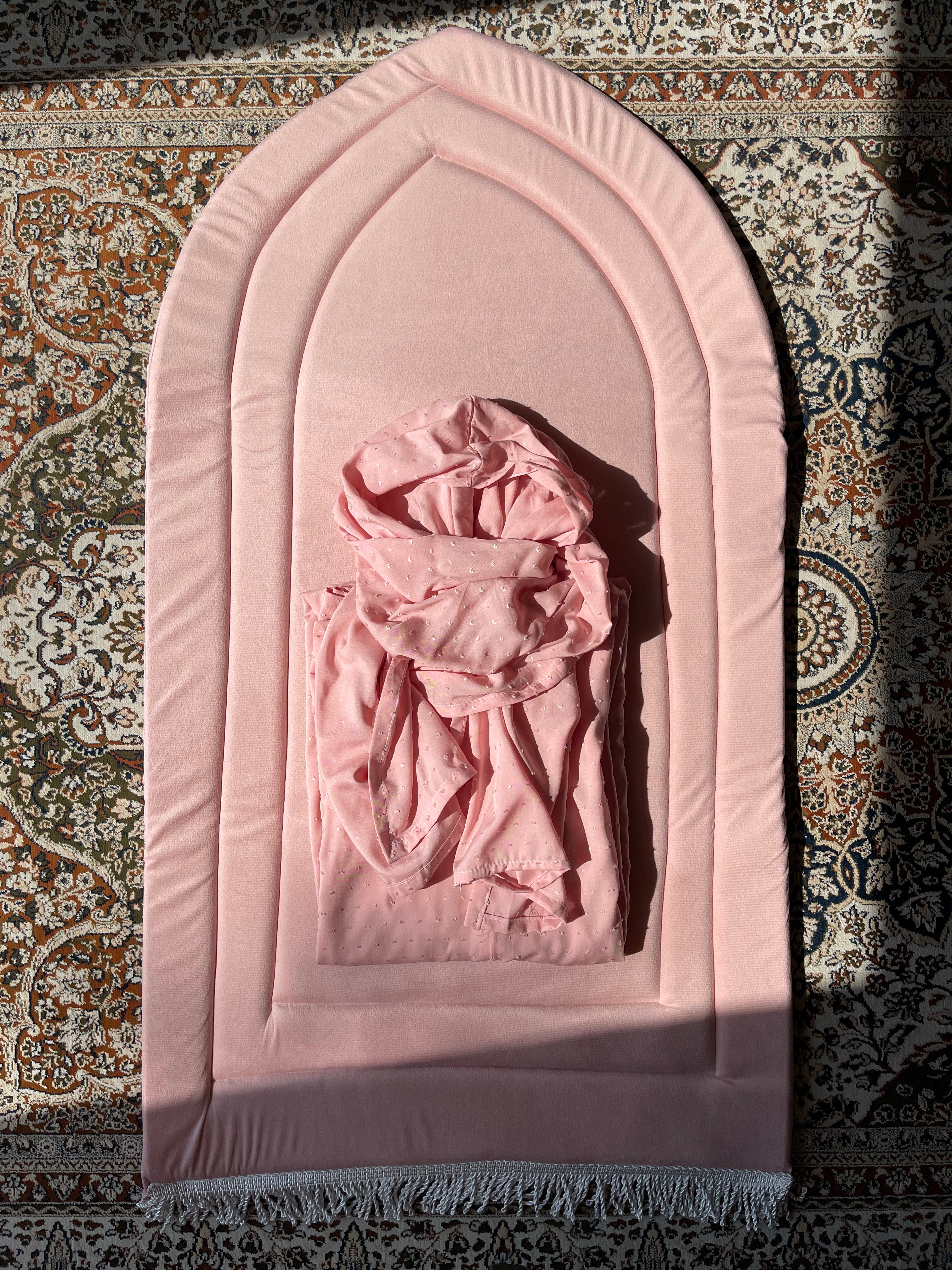 ♥️التسليم الفوري لطقم الصلاة كل الالوان