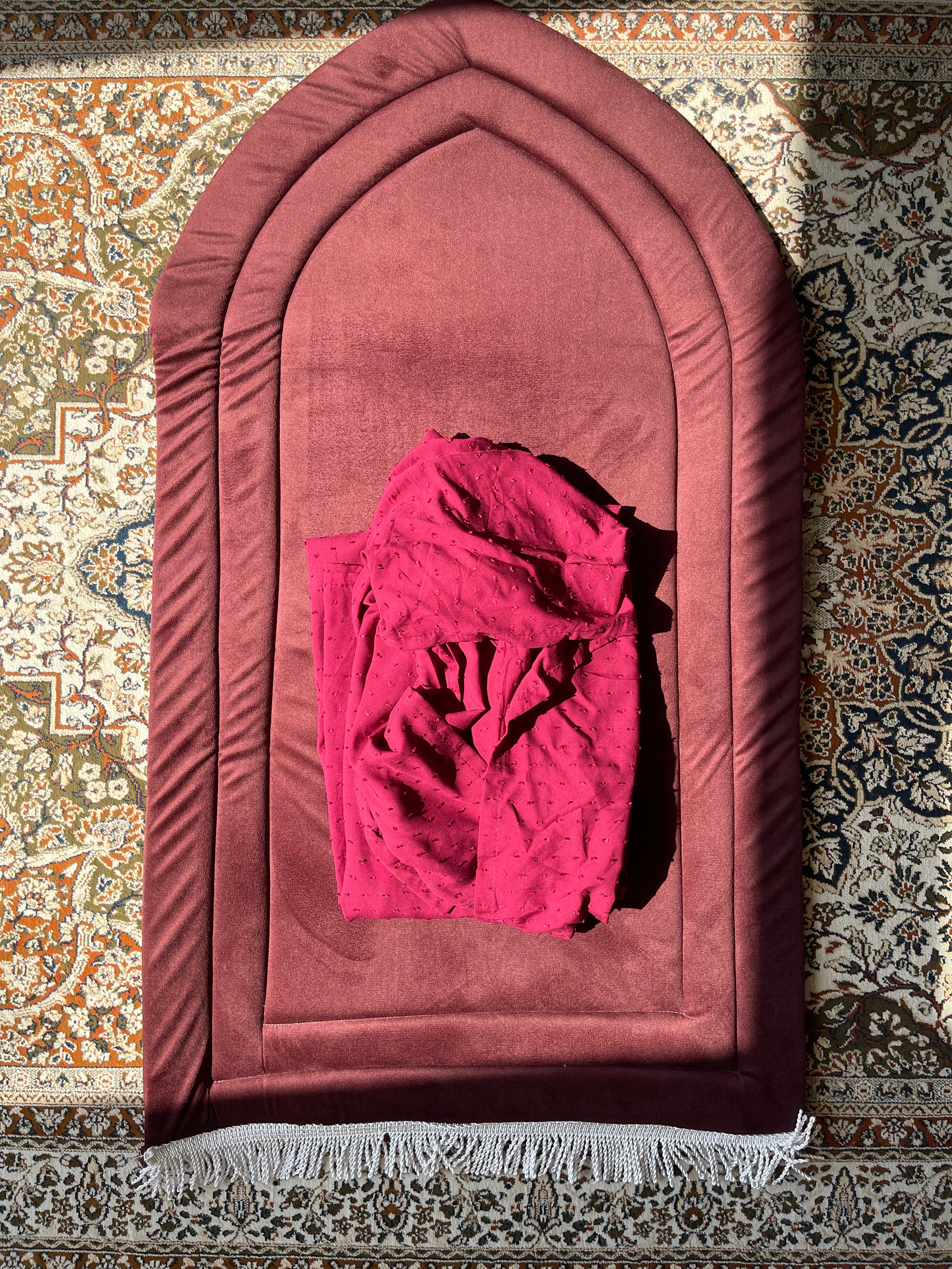 ♥️التسليم الفوري لطقم الصلاة كل الالوان