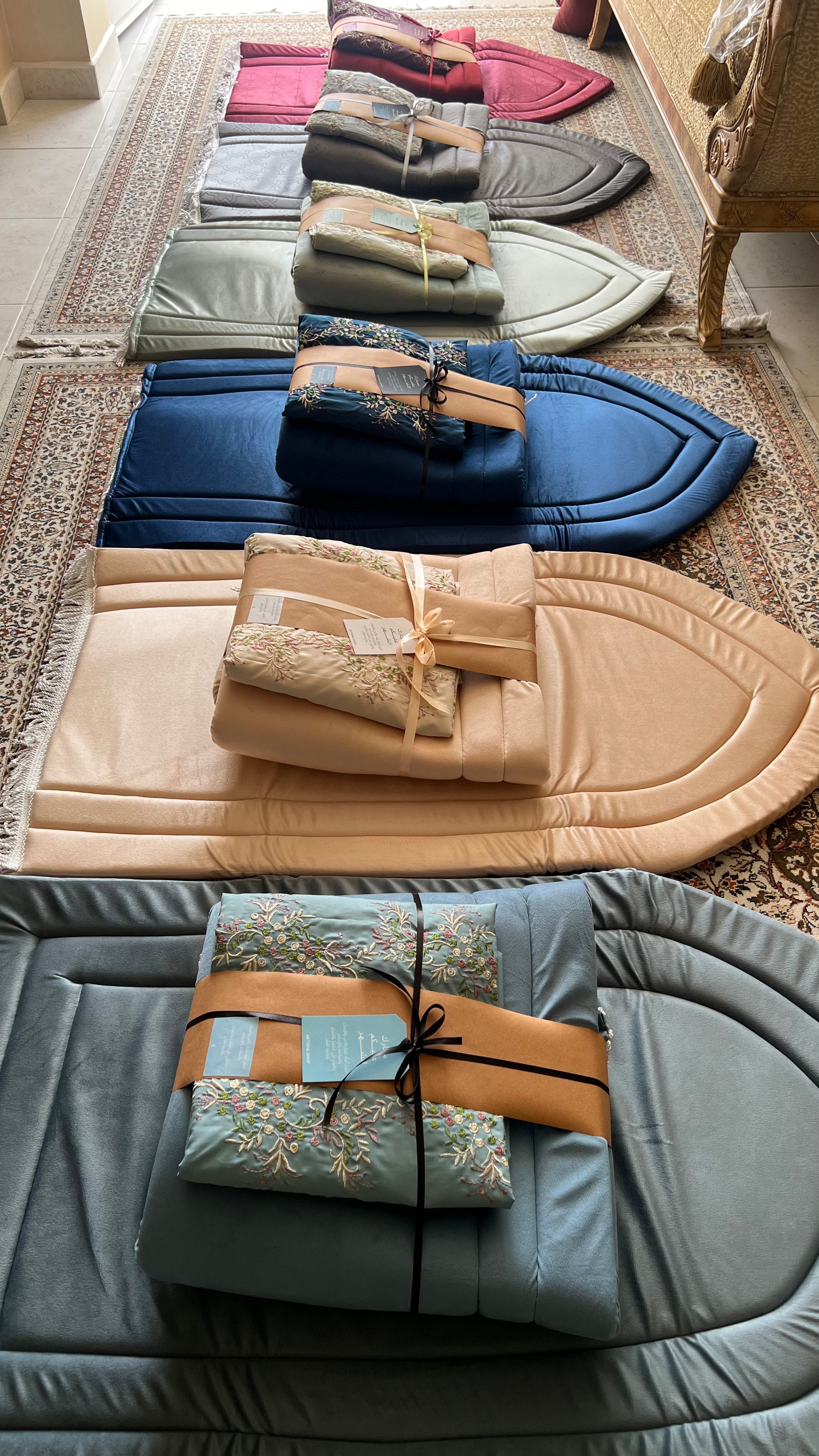 ♥️التسليم الفوري لطقم الصلاة كل الالوان