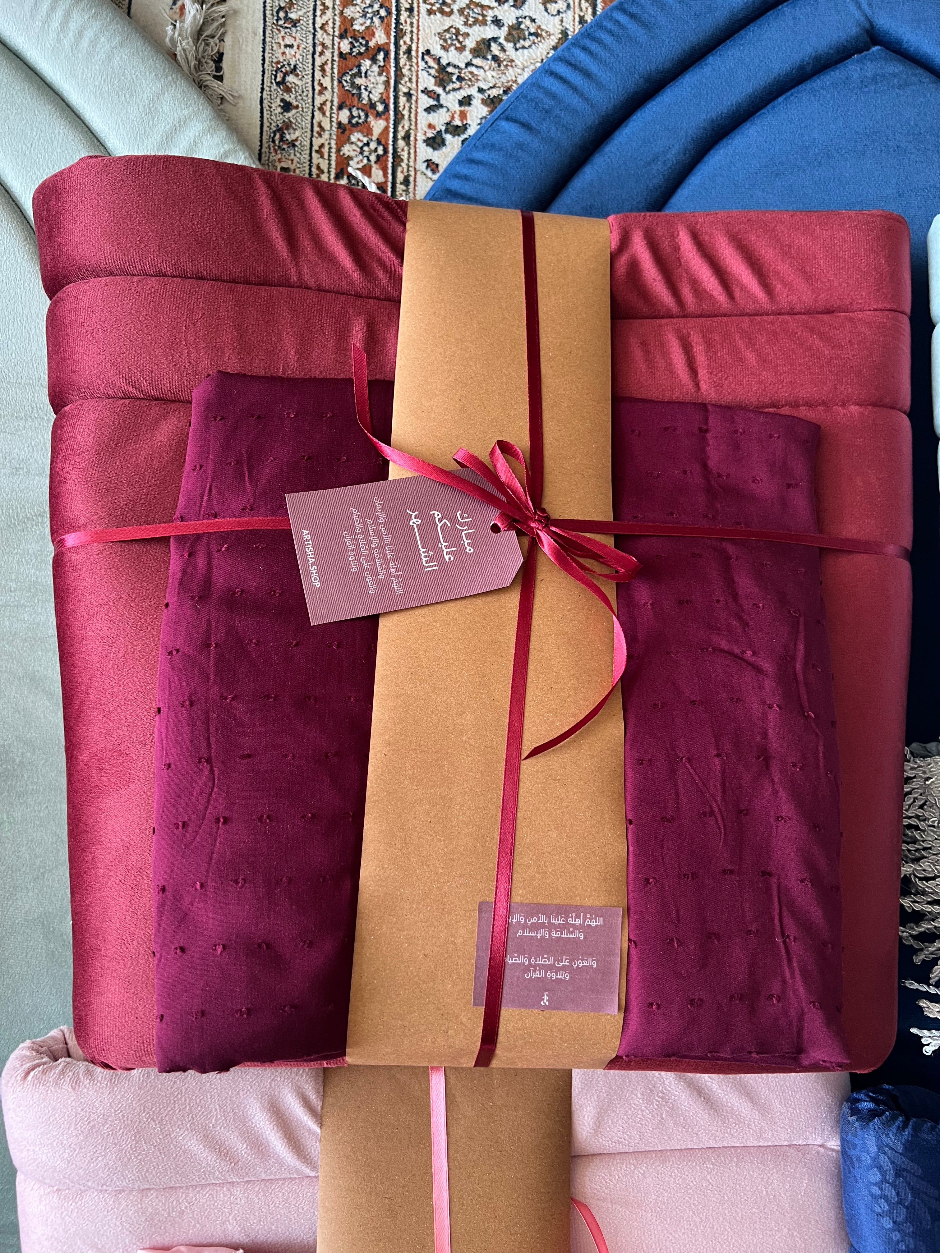 ♥️التسليم الفوري لطقم الصلاة كل الالوان