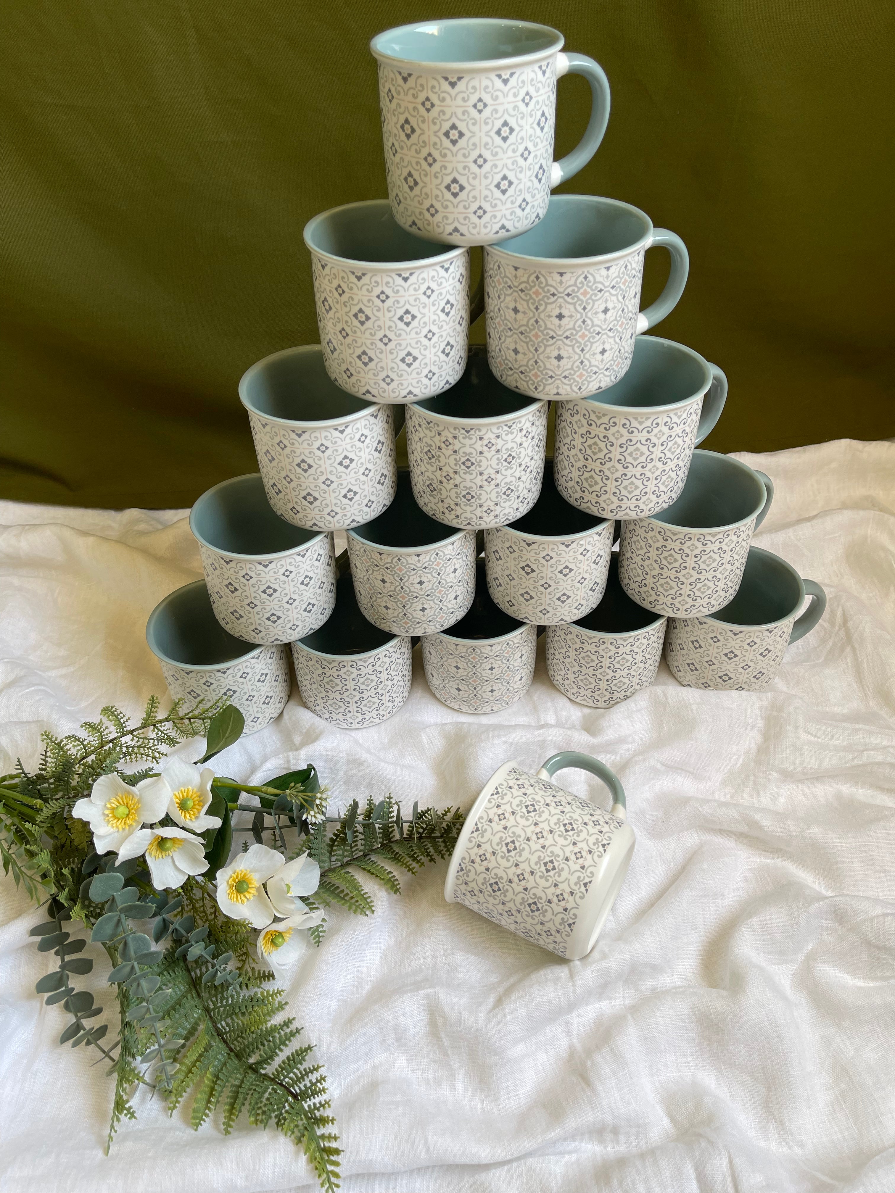 blue mug كوب أزرق