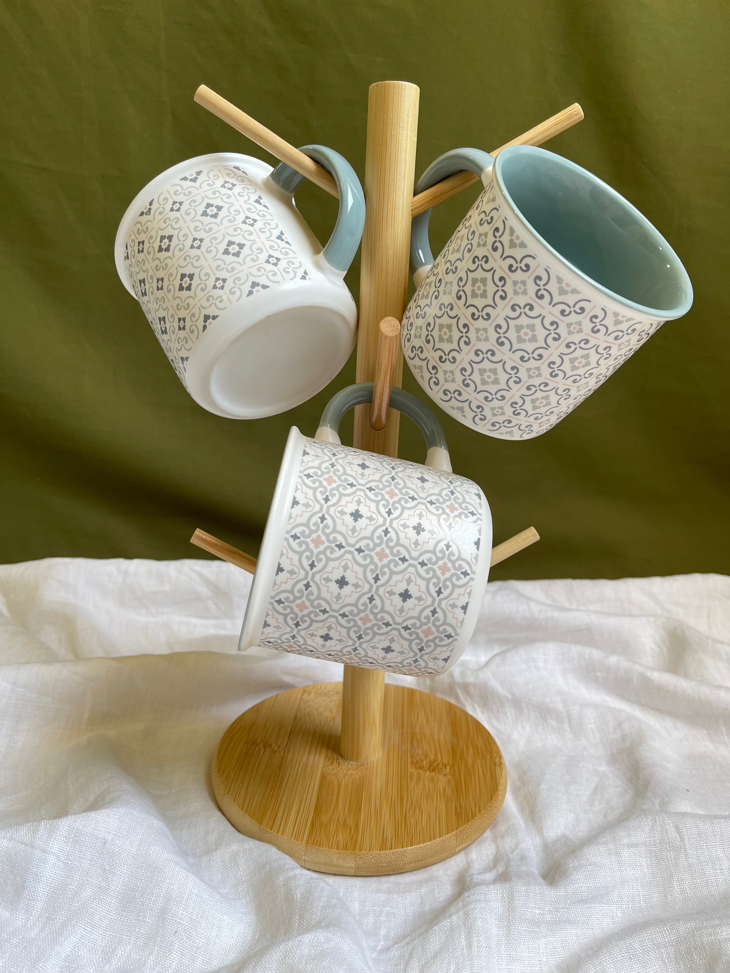 blue mug كوب أزرق