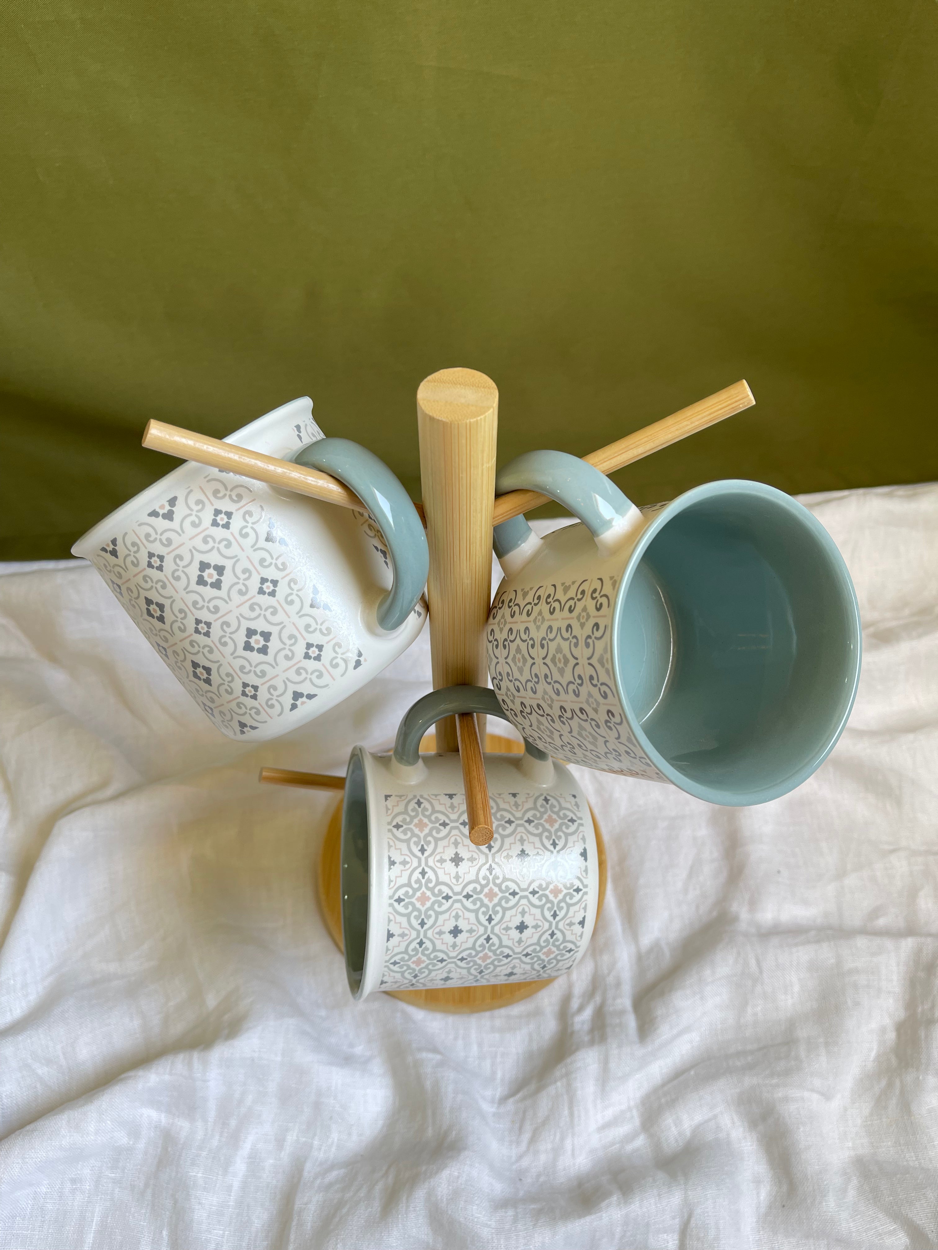 blue mug كوب أزرق