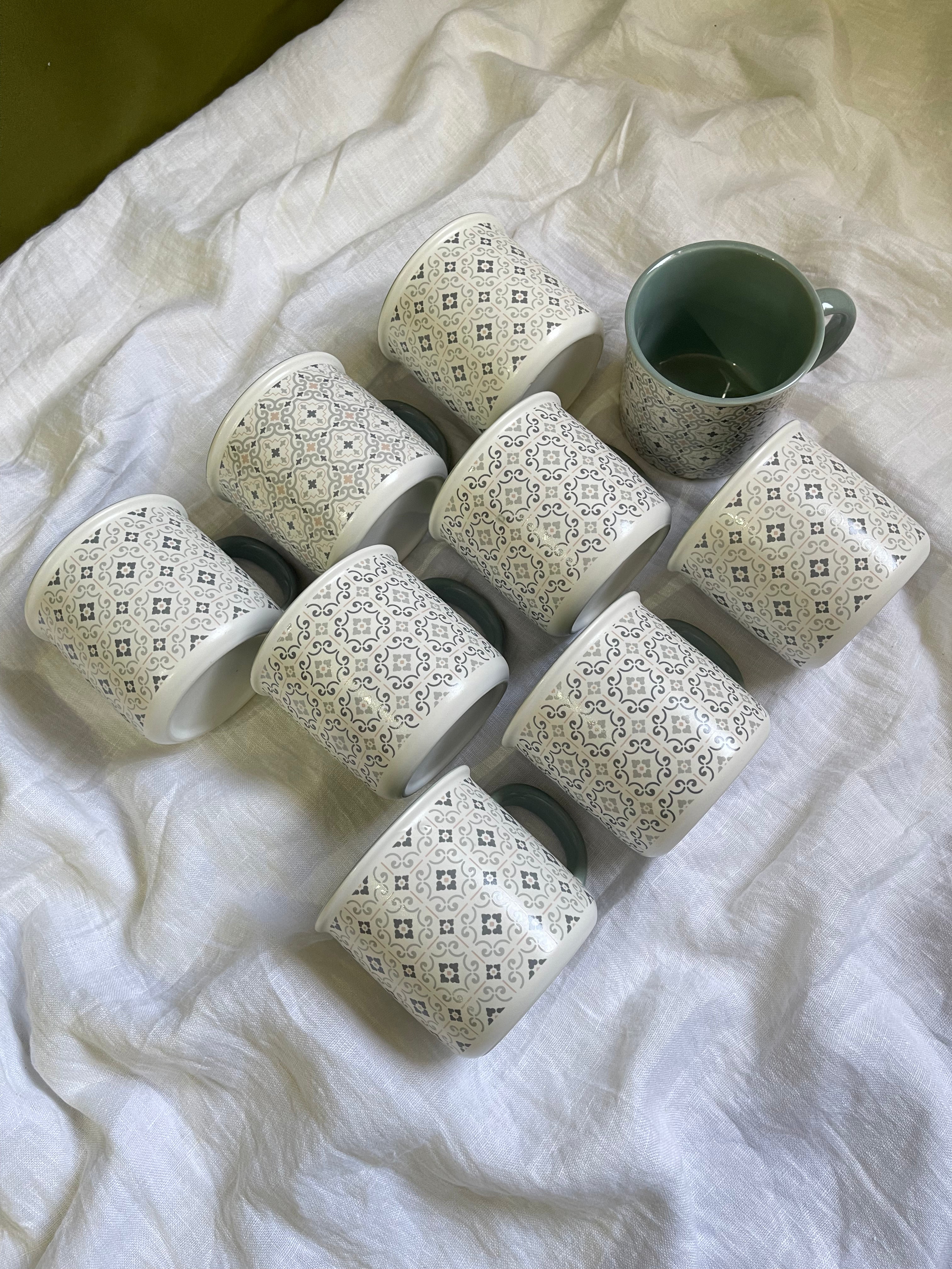 blue mug كوب أزرق