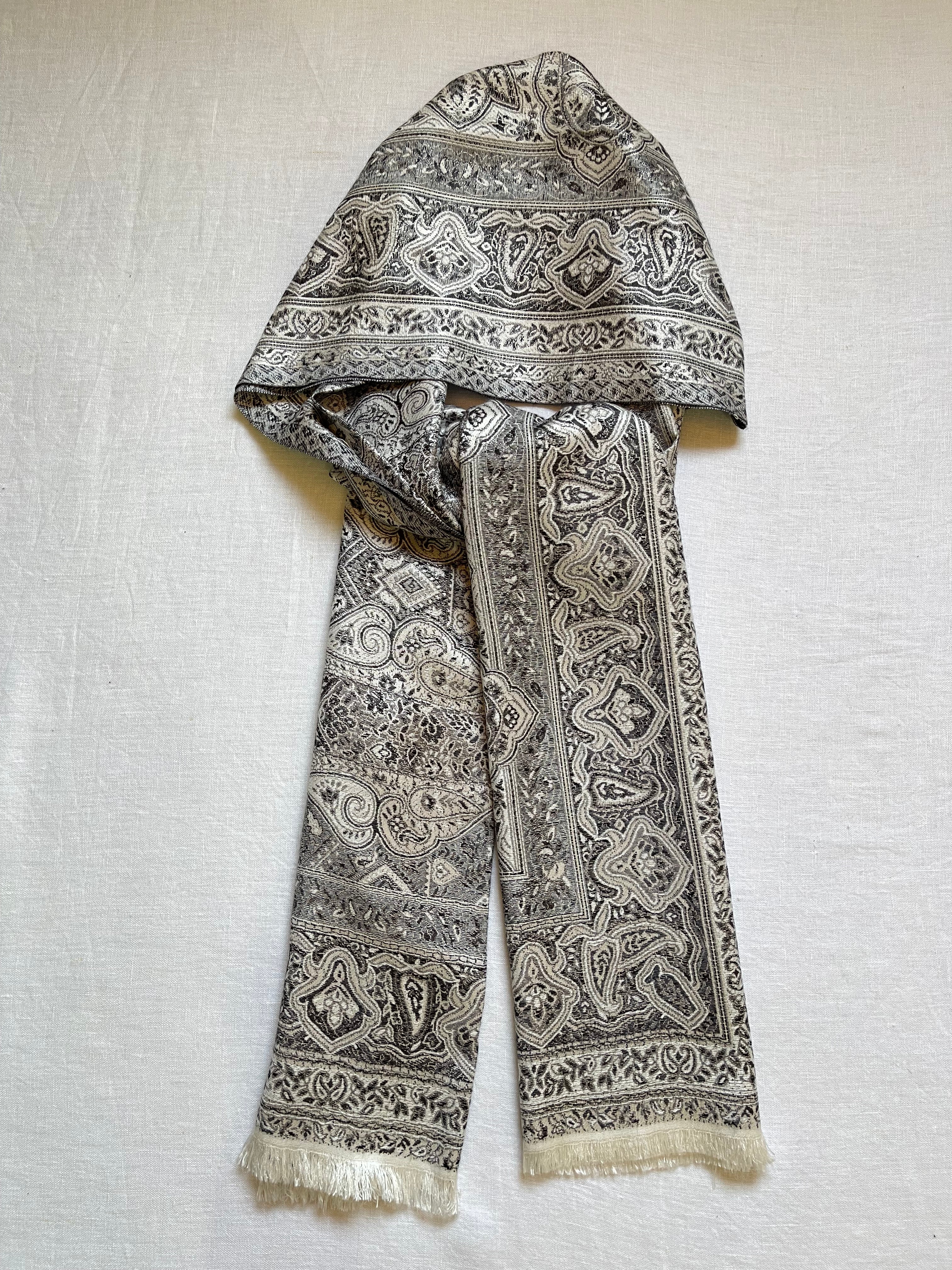 Cashmere Shawl شالات كشميرية