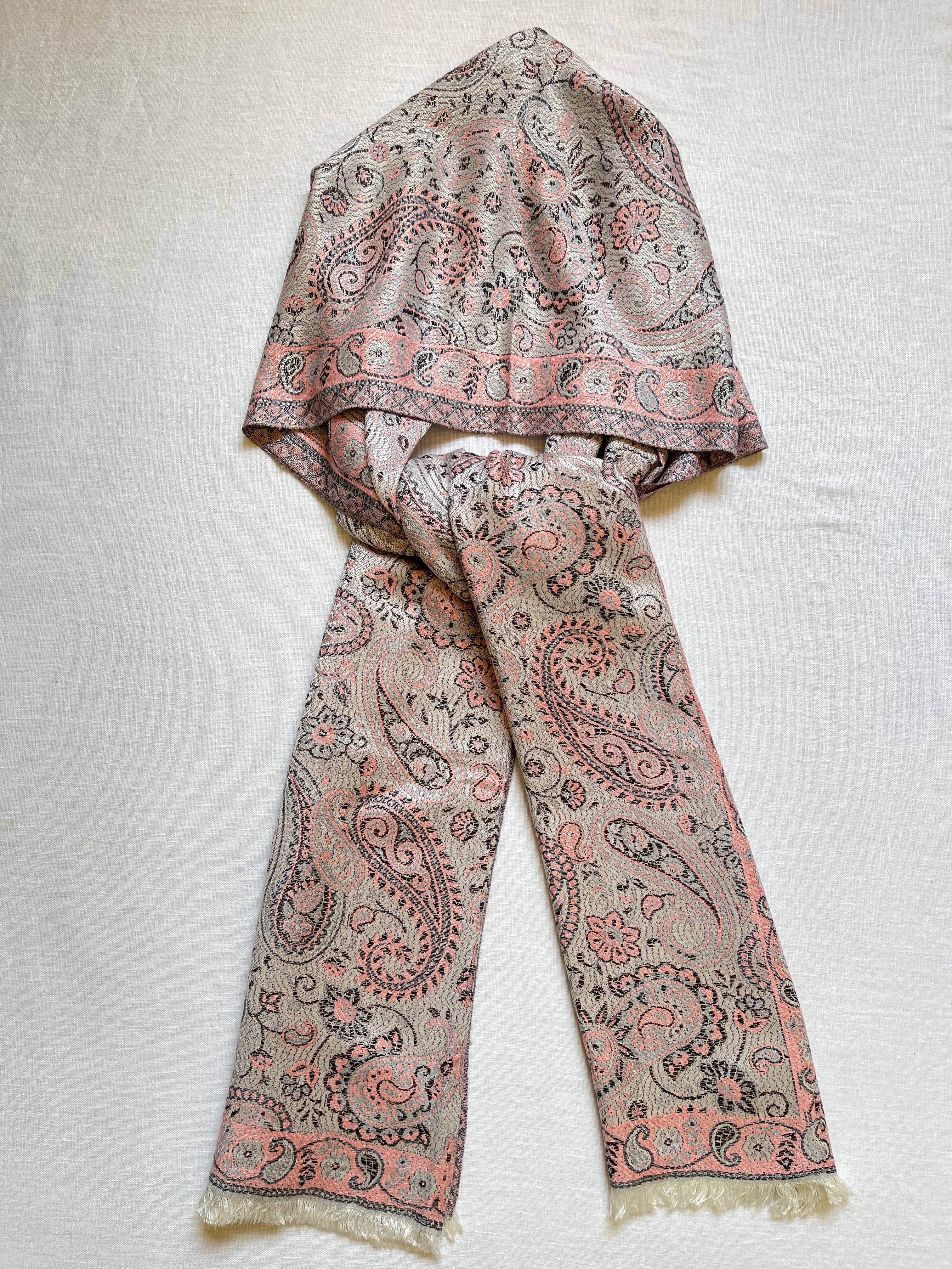 Cashmere Shawl شالات كشميرية