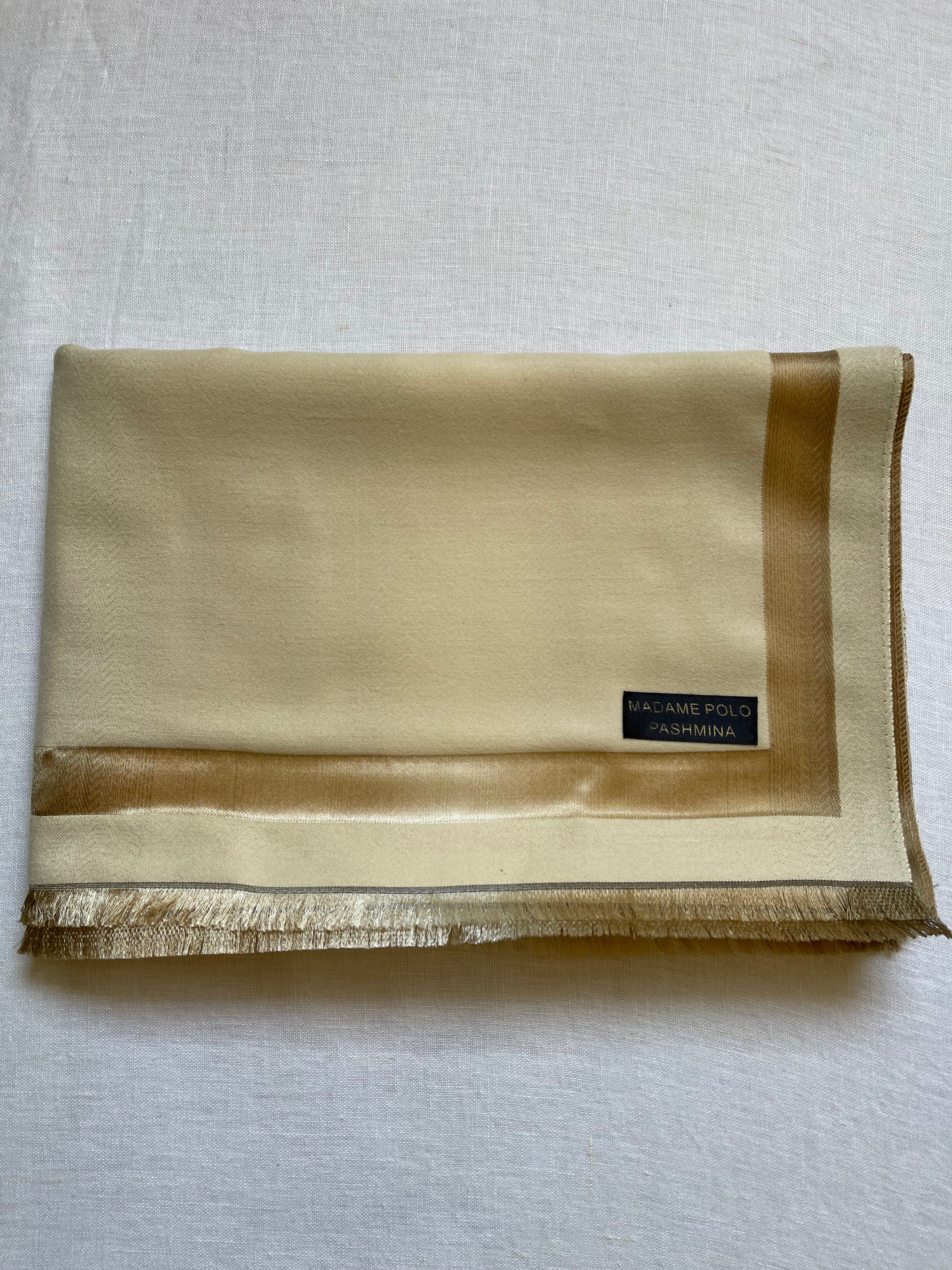 Double sided silky shawl شالات حريرية بلونين