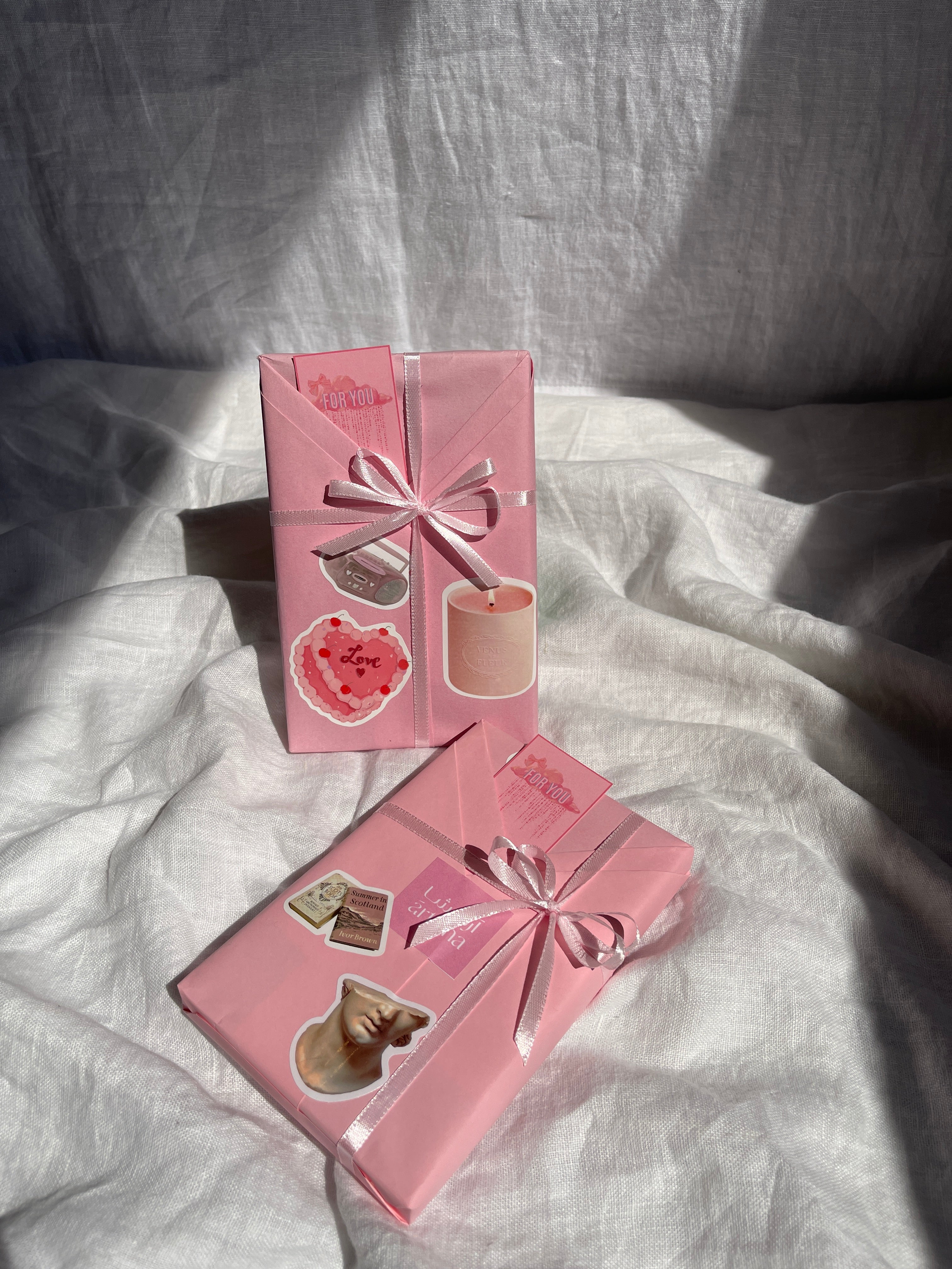 Mini Pink Mystery Book كتاب صغير للحقيبة