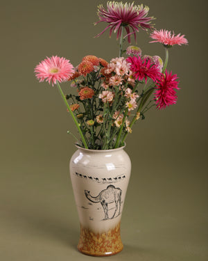 Camel Vase فازة الجمل