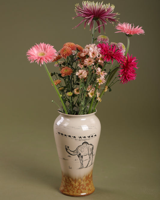 Camel Vase فازة الجمل