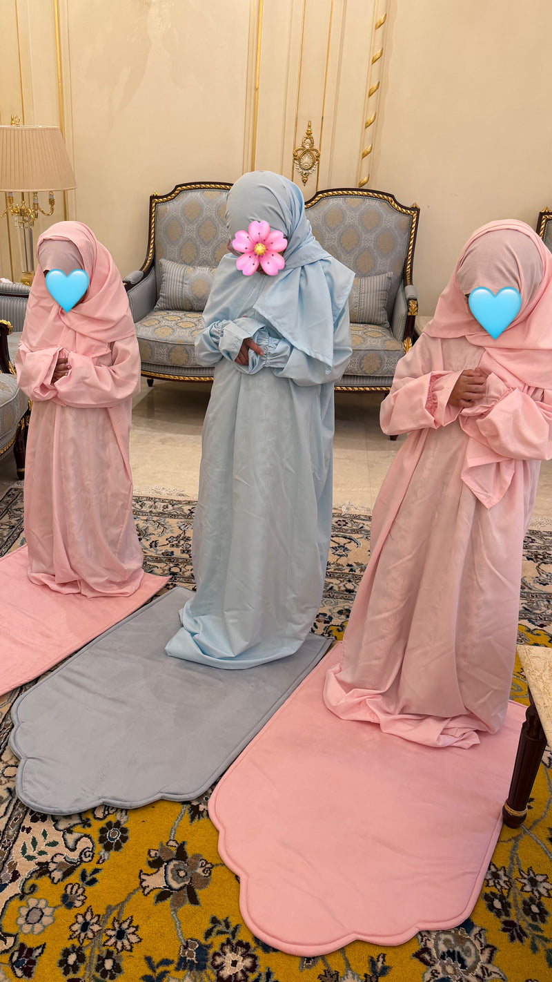 طقم الأطفال الأزرق