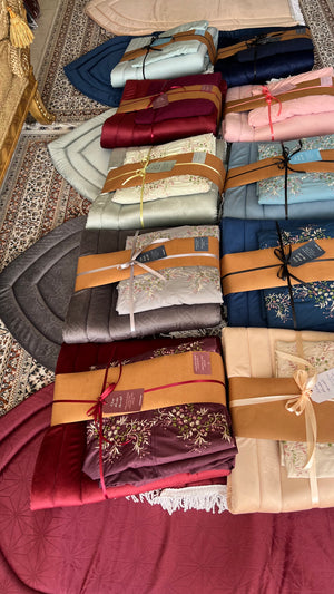 ♥️التسليم الفوري لطقم الصلاة كل الالوان