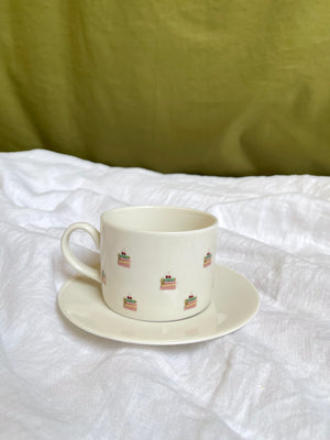 Small Mug with plate كوب وصحن