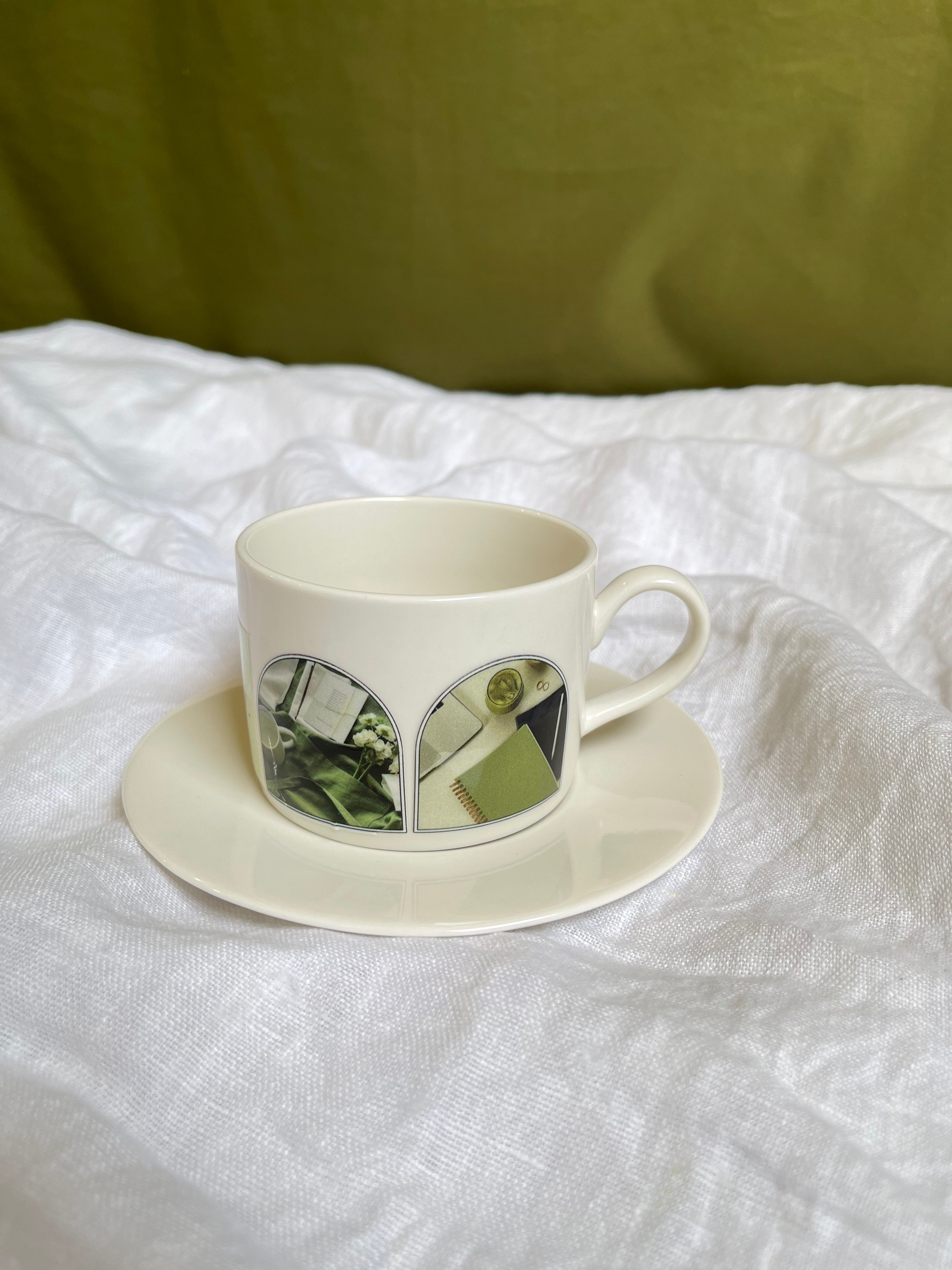 Small Mug with plate كوب وصحن