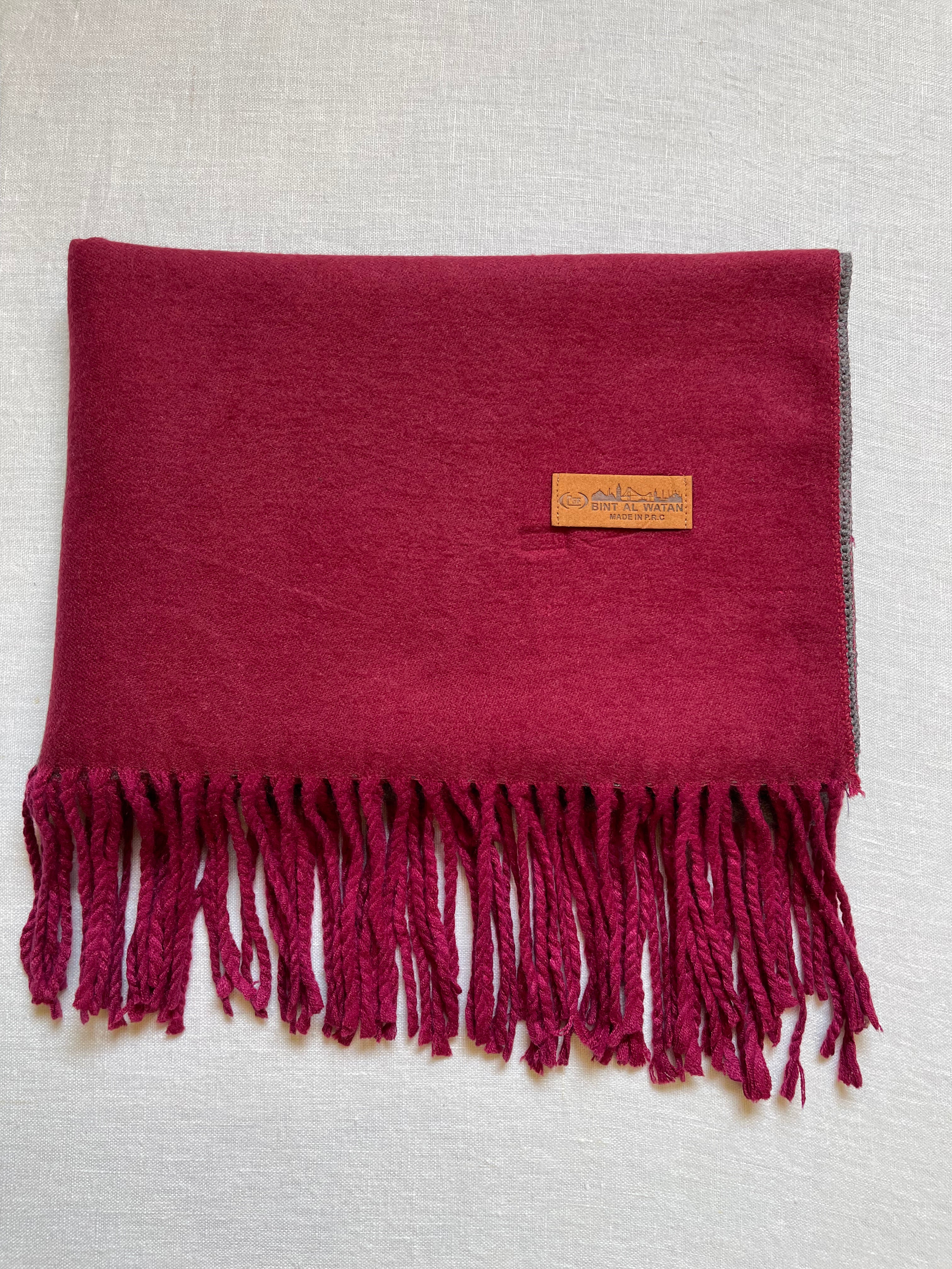 Double sided cottony shawl شالات قطنية دافئة بلونين