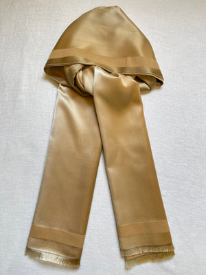 Double sided silky shawl شالات حريرية بلونين