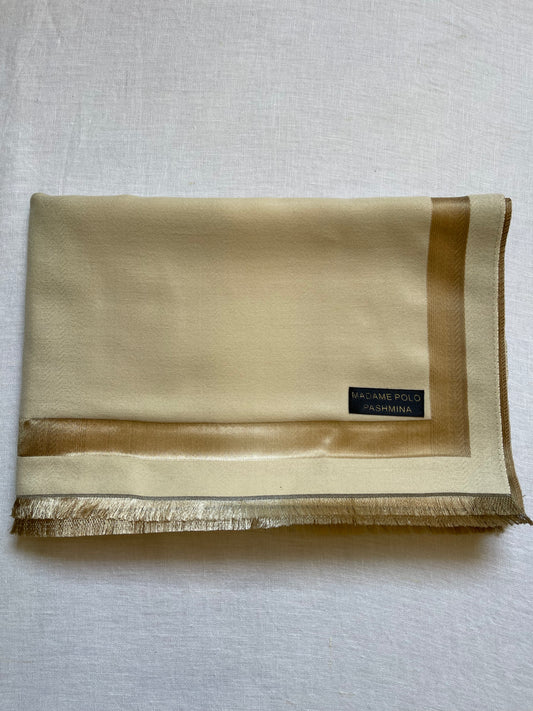 Double sided silky shawl شالات حريرية بلونين