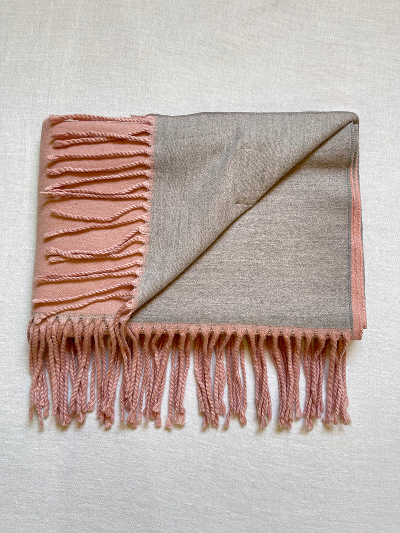 Double sided cottony shawl شالات قطنية دافئة بلونين