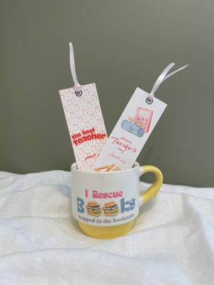 كوب يوم المعلم مع ٢ قواطع للكتب 🌸