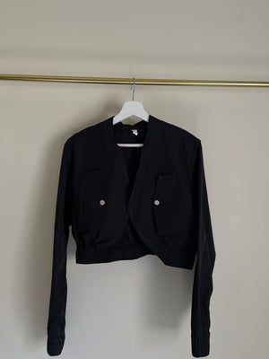 Cardigan sleeve with Arabic QATAR print back