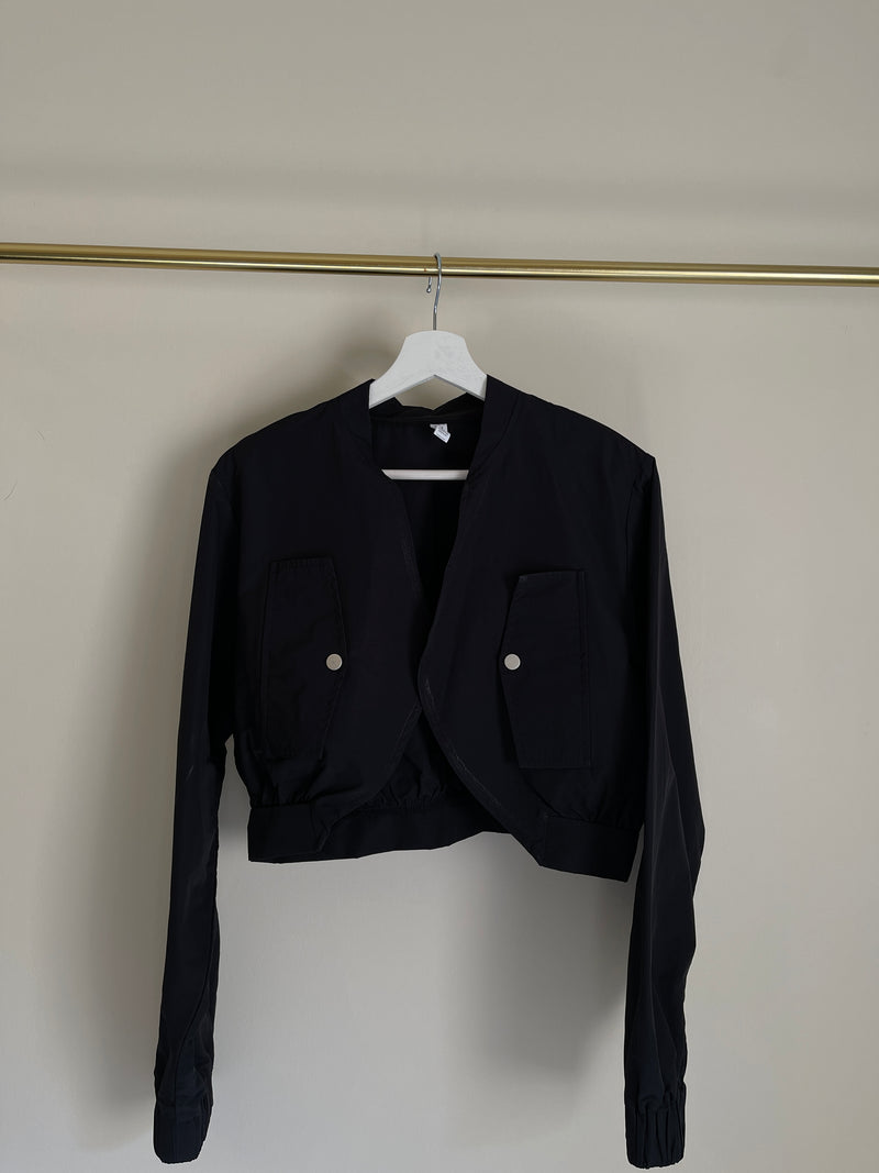 Cardigan sleeve with Arabic QATAR print back